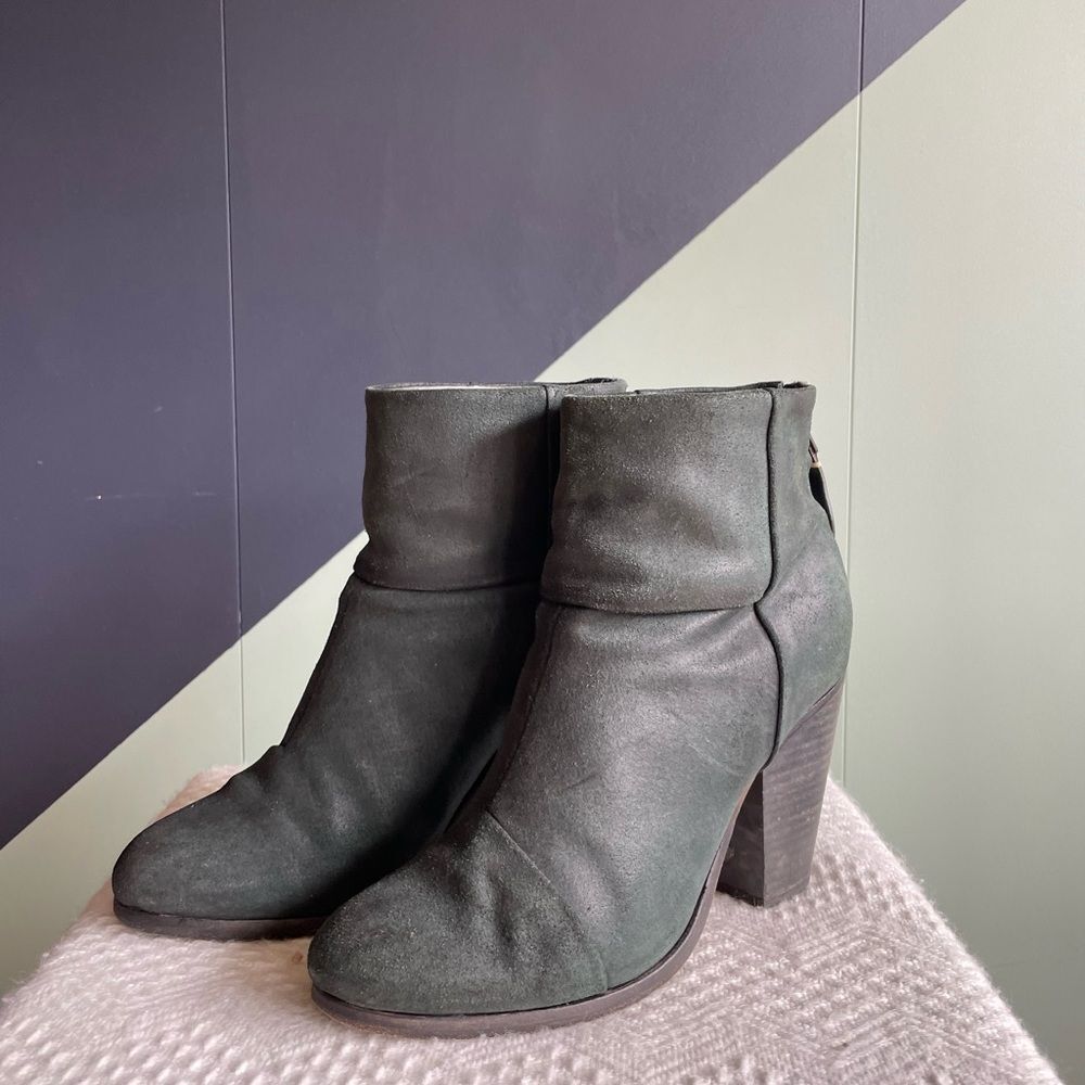 Rag & Bone Dark Green Nubuck Stacked Heel Ankle Boot, Sz 37/US 6.5-7, VGUC